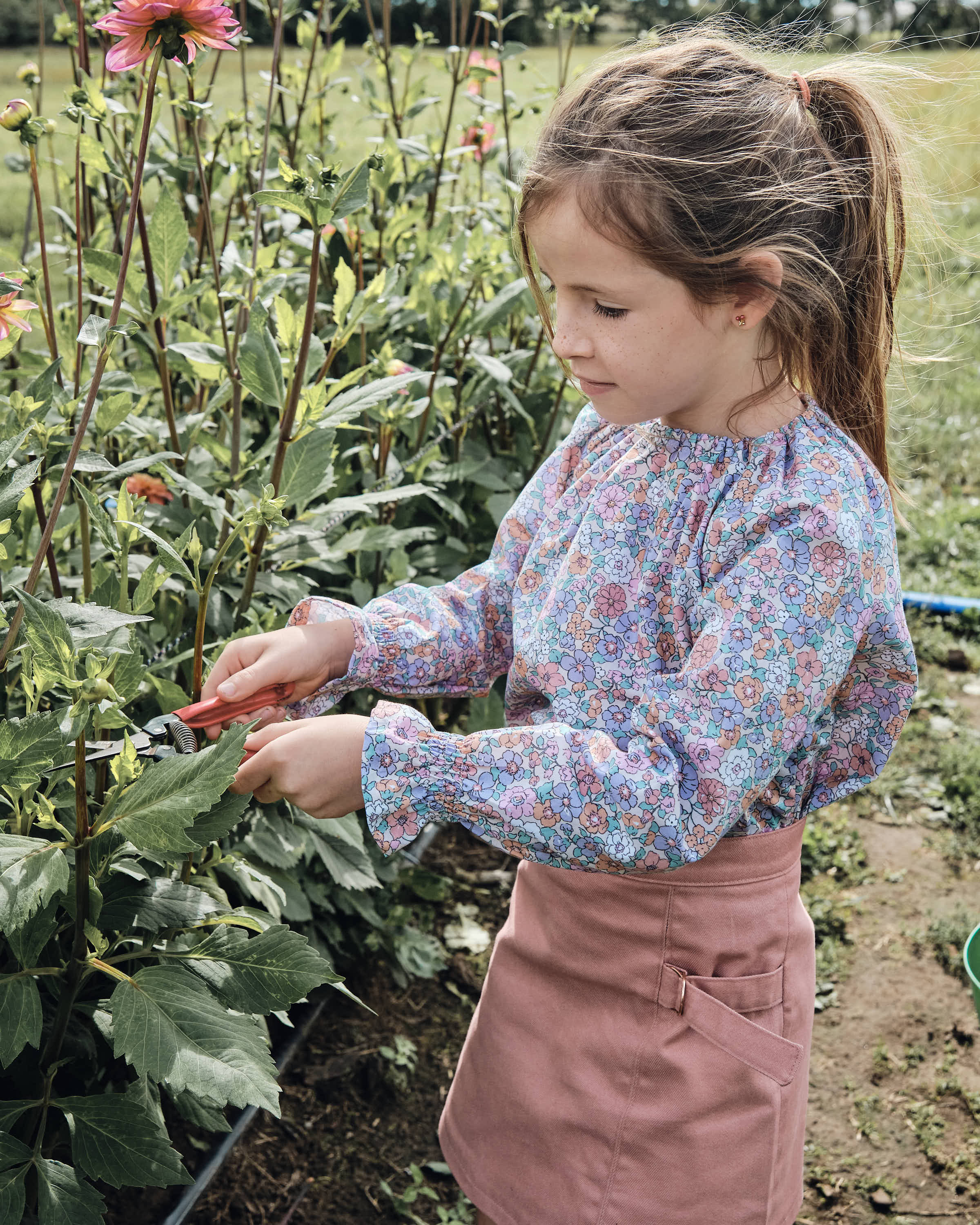 Poplin Bomull - Retro blomster, Mørk Blå