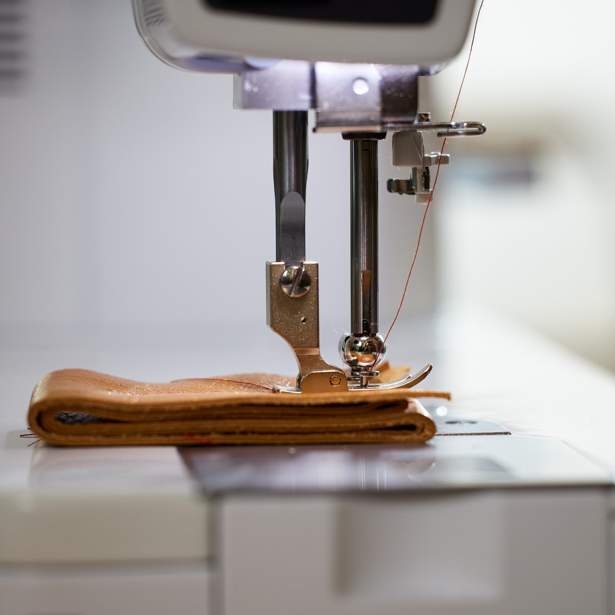 Kampanje! bernette 08 Heavy Duty Rettsømsmaskin Professional inkl. bonuspakke