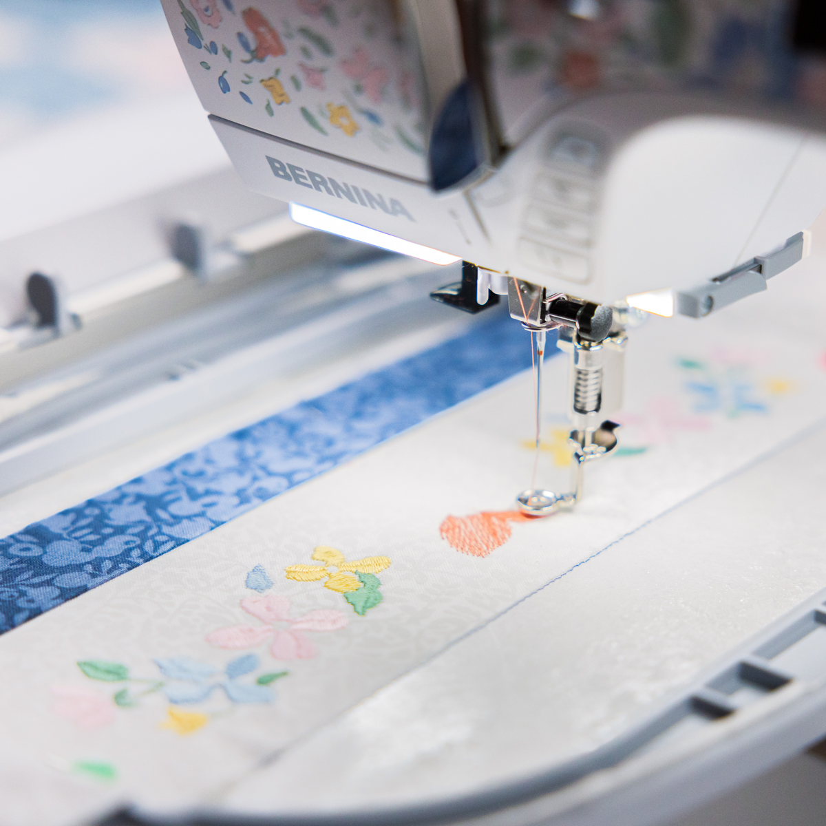 Kampanje! BERNINA 580 LE Liberty Edition - Stitch Your Love Story Inkl. Broderi Modul