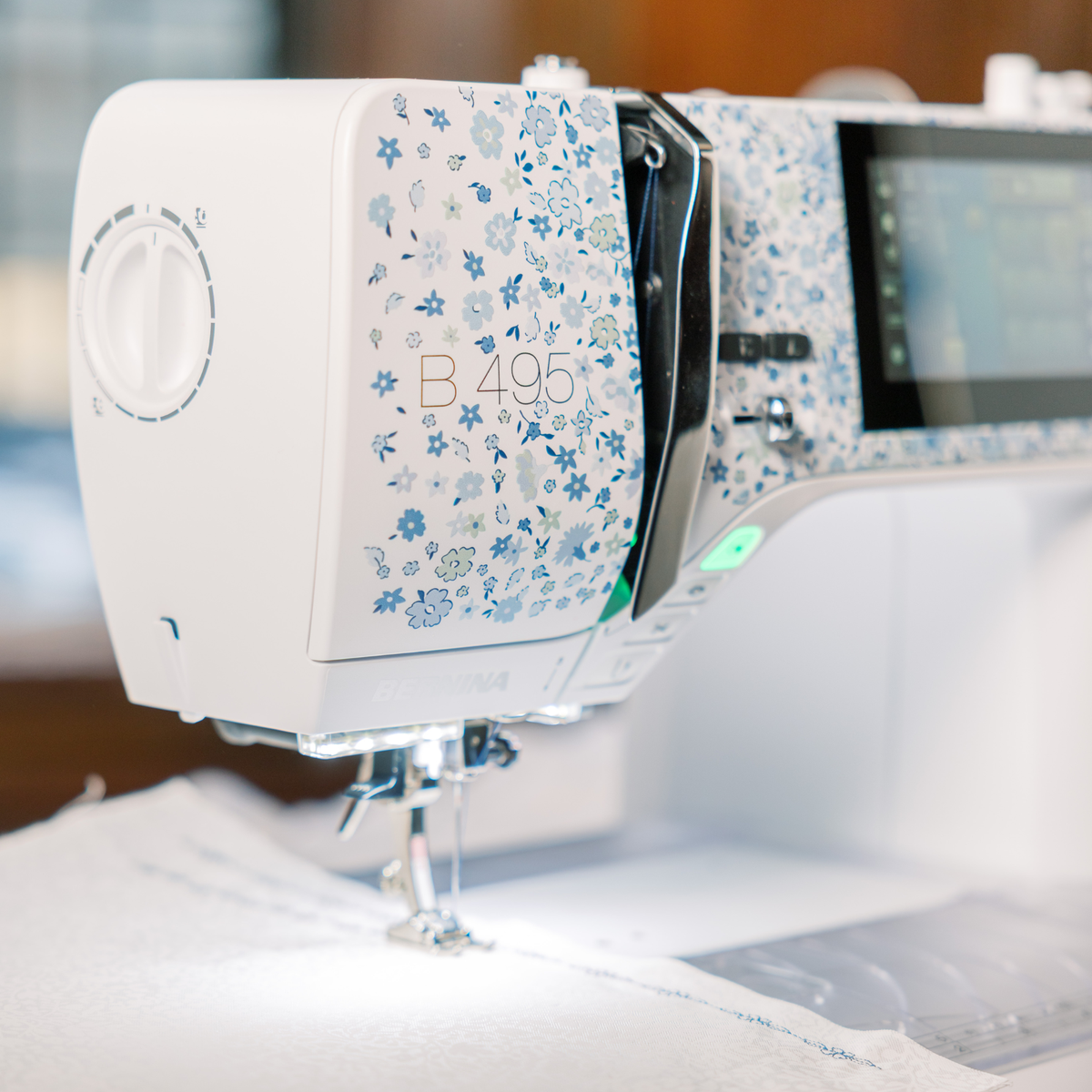 Kampanje! BERNINA 495 Liberty Edition - Stitch Your Love Story