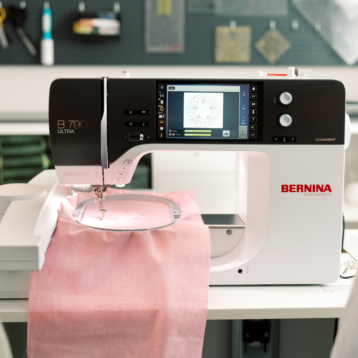 NYHET! BERNINA L 790 ULTRA