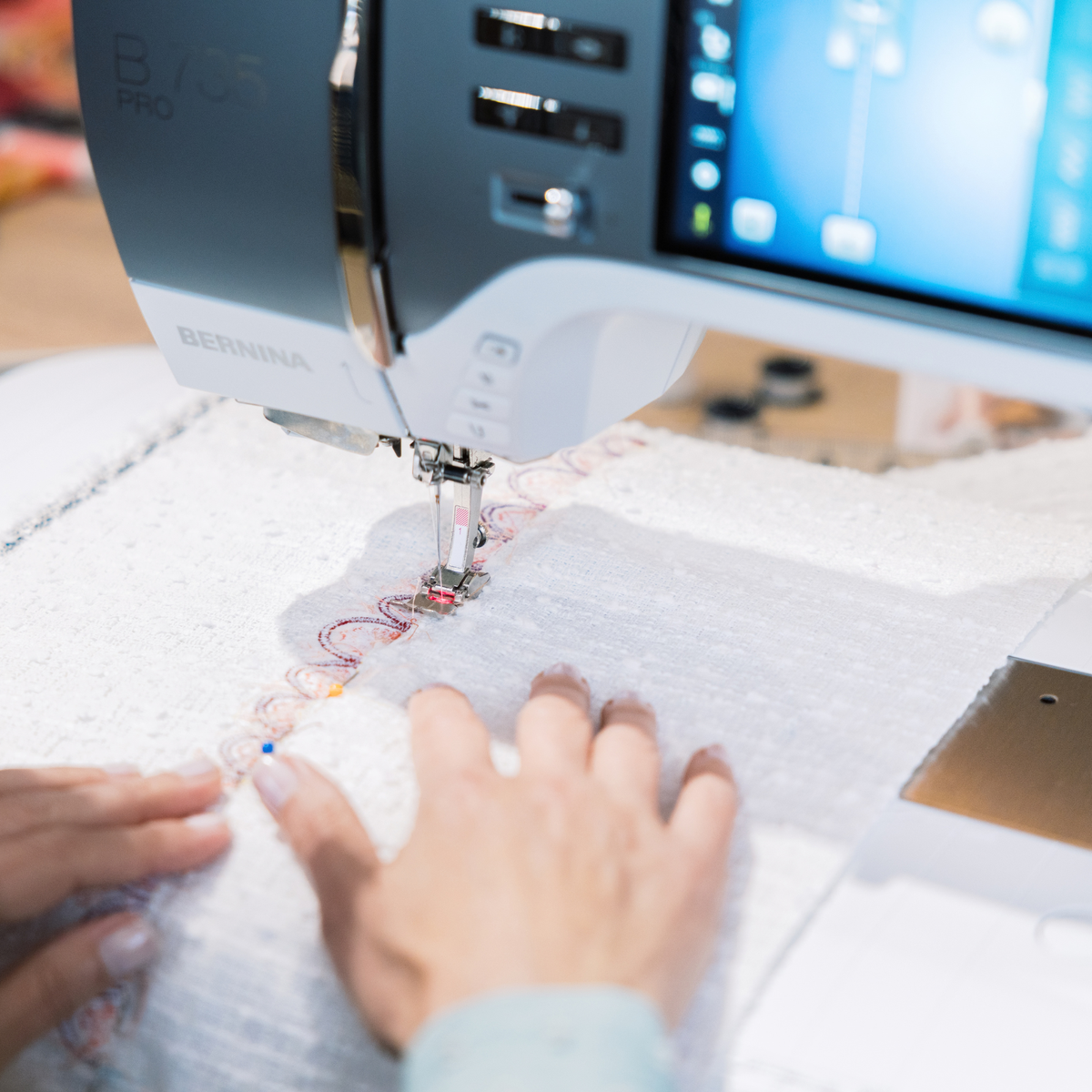 Kampanje! BERNINA 735 Pro inkl. Quiltebord & #72S