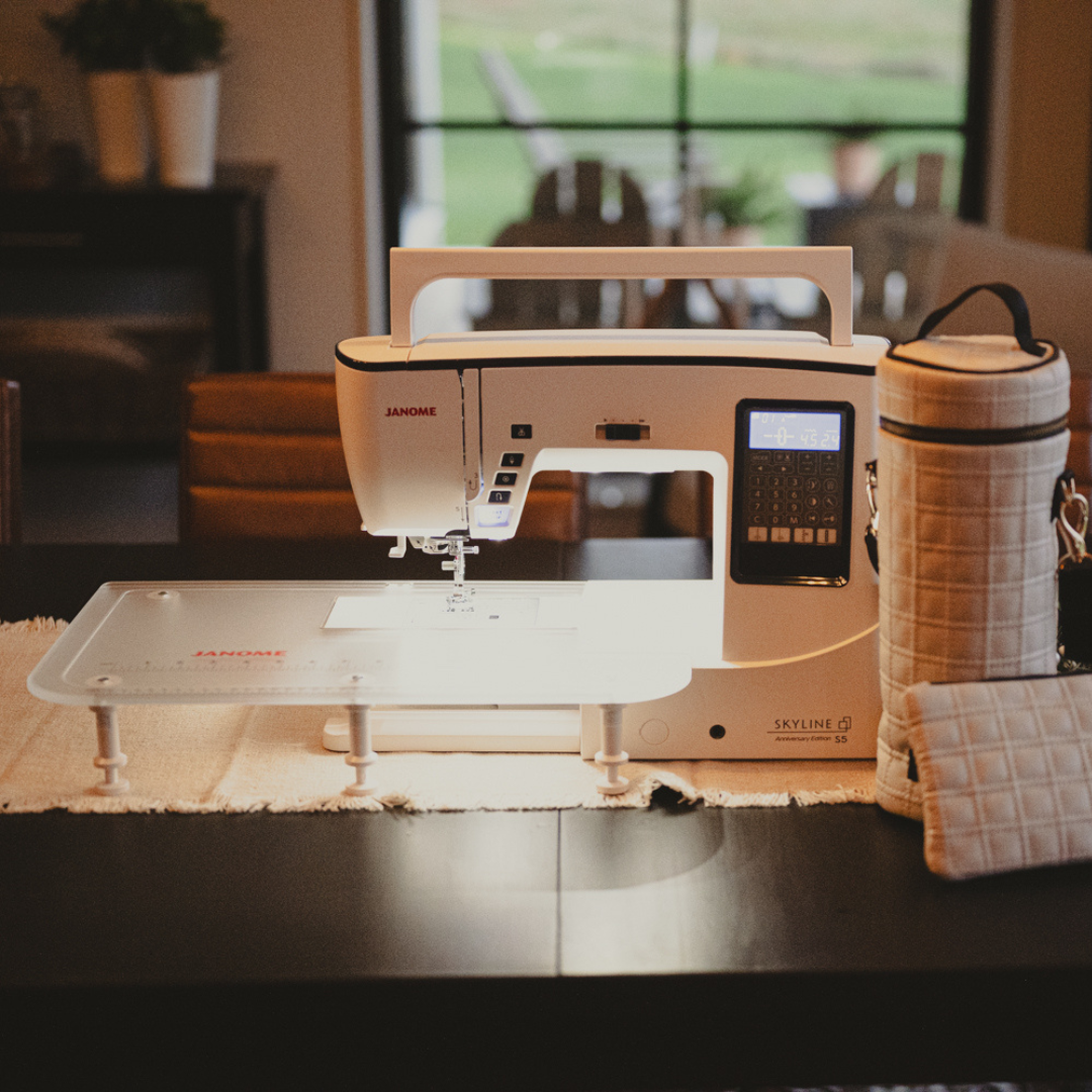 Lite Brukt - Janome Skyline S5 - Anniversary Edition