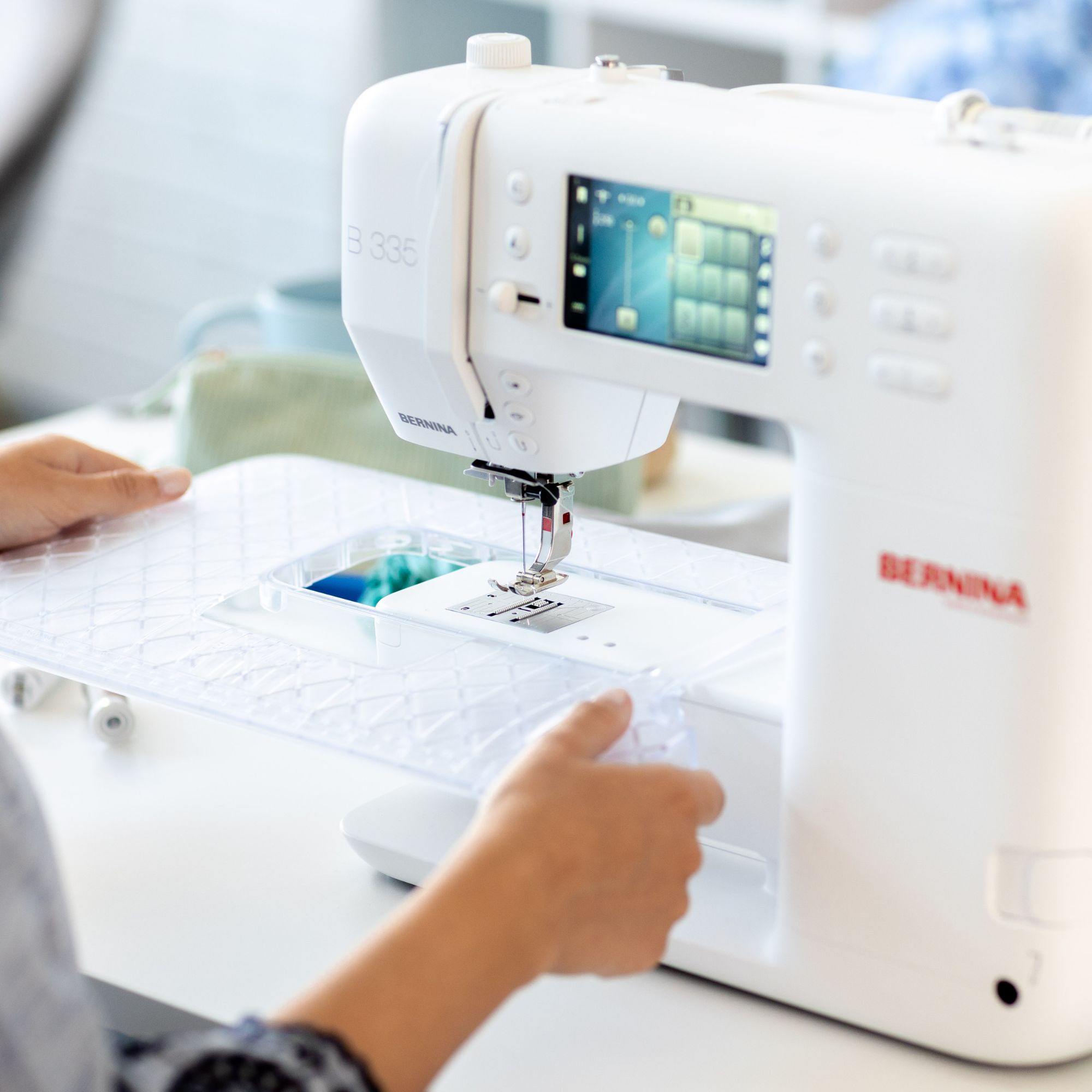 BERNINA B335 (Gen. 2) - sybord