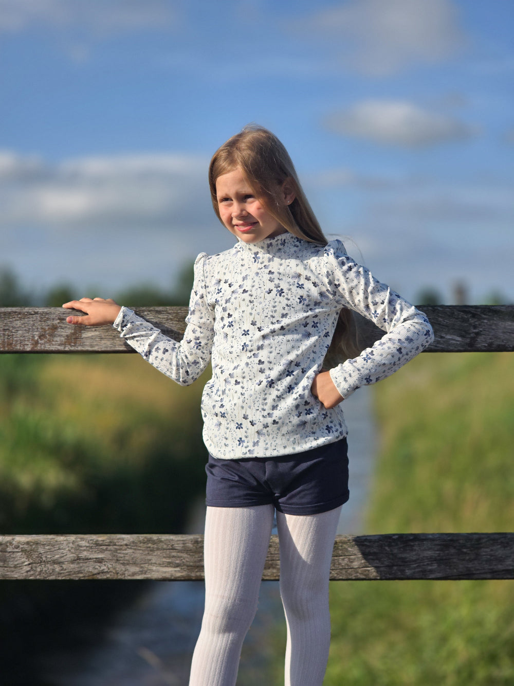 Ribbet Jersey - Søte Blomster, Offwhite Blå
