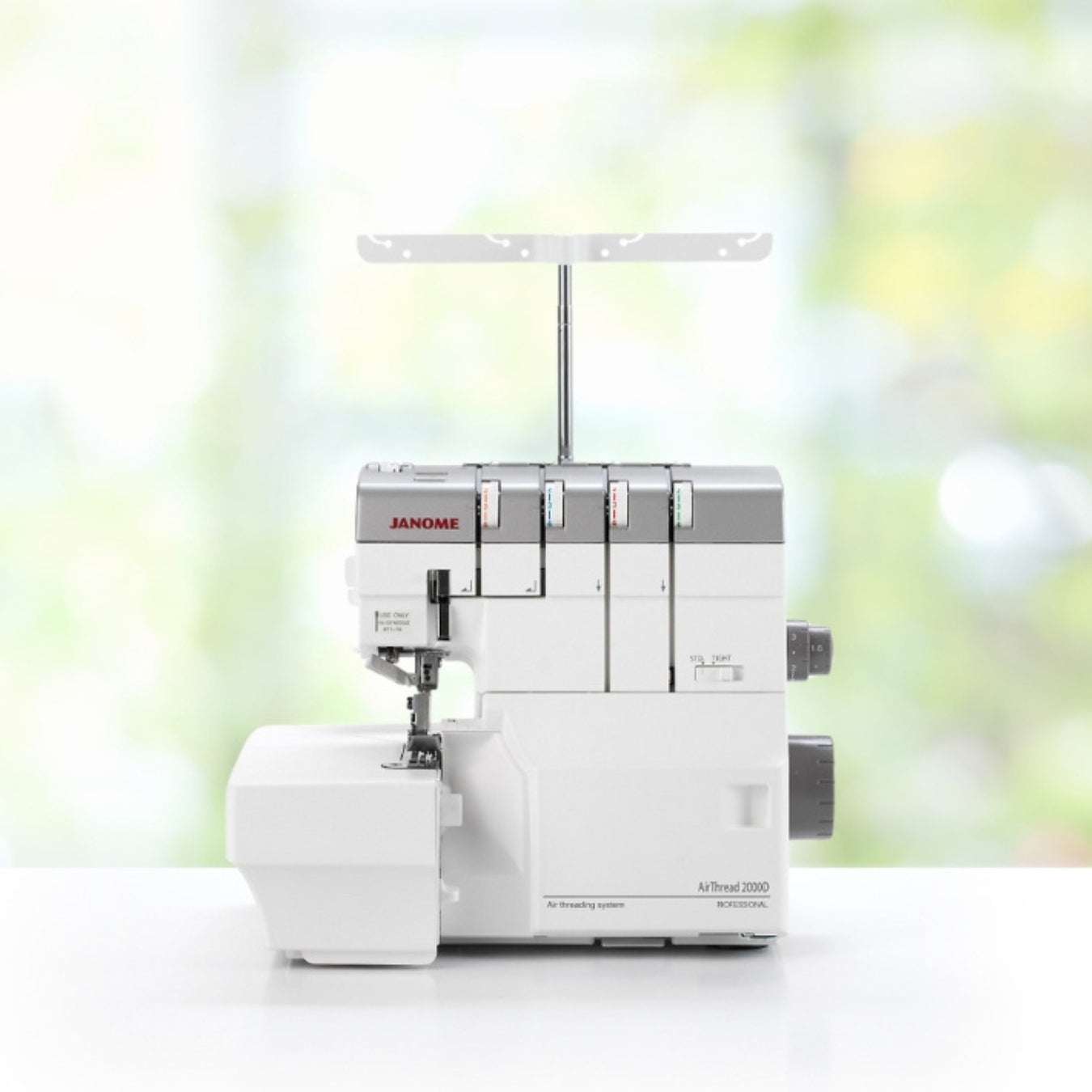 Kampanje! Janome AirThread 2000D inkl. bonuspakke
