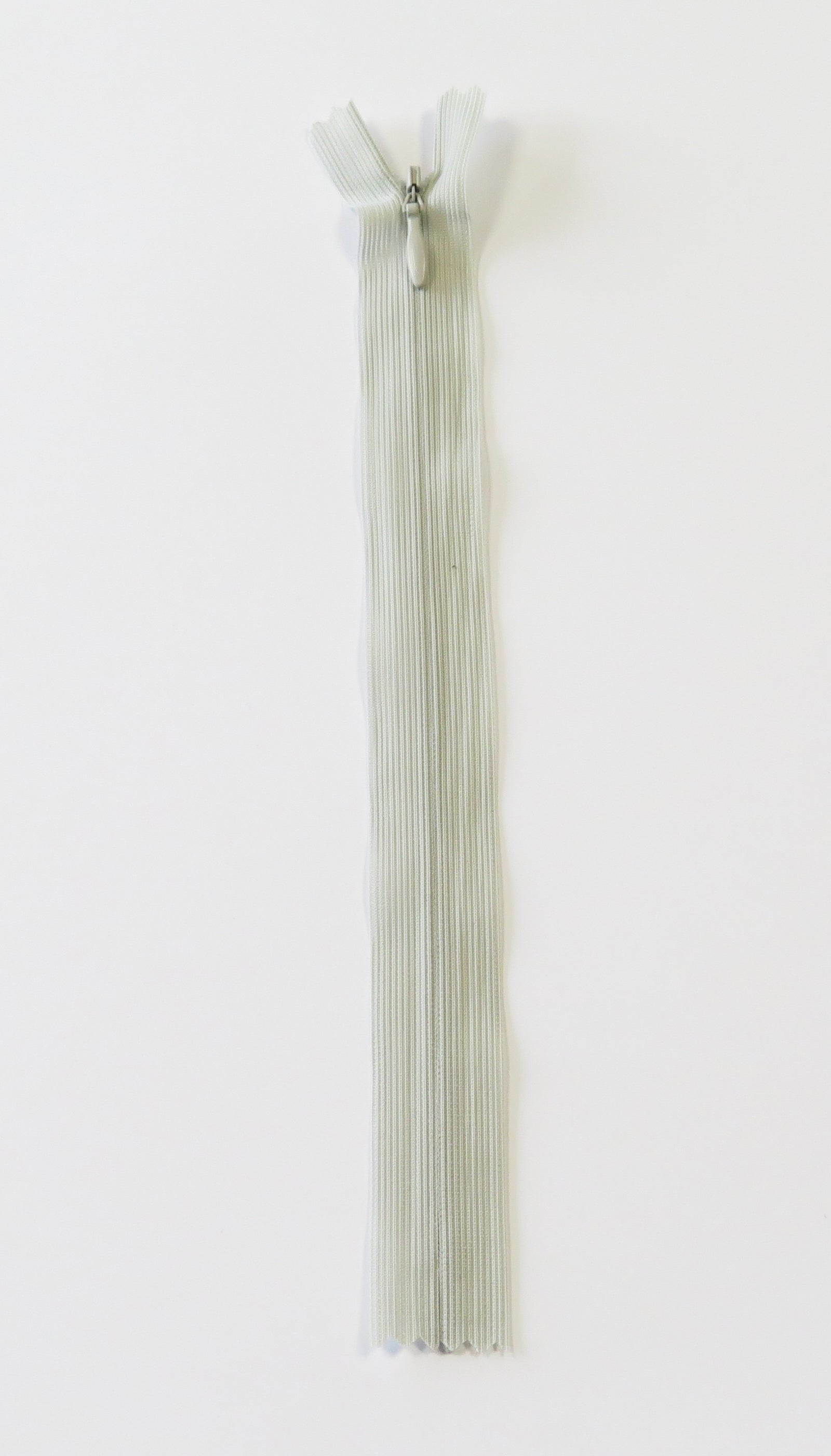 Usynlig Glidelås 22cm (4mm), Lys Grå