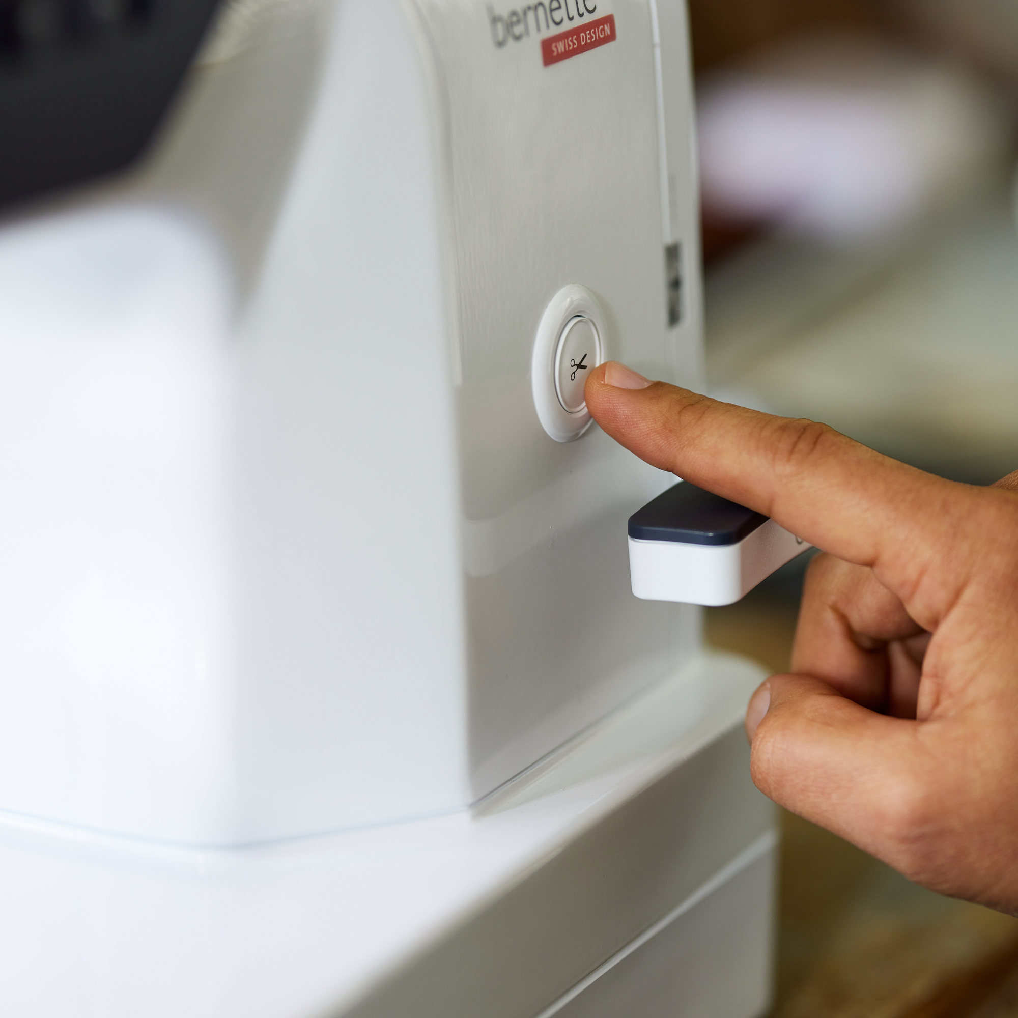 Kampanje! bernette 08 Heavy Duty Rettsømsmaskin Professional inkl. bonuspakke