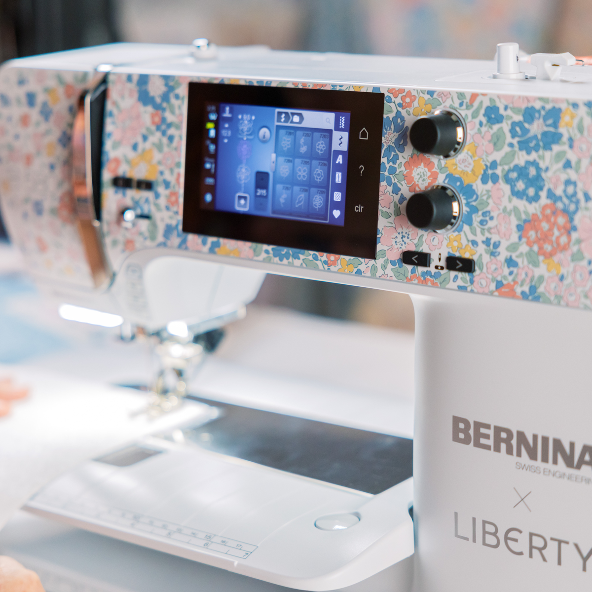 Kampanje! BERNINA 580 LE Liberty Edition - Stitch Your Love Story