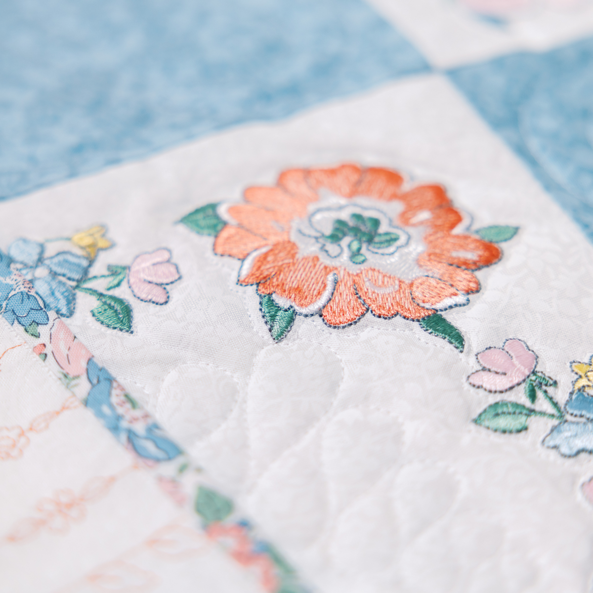 Kampanje! BERNINA 580 LE Liberty Edition - Stitch Your Love Story Inkl. Broderi Modul