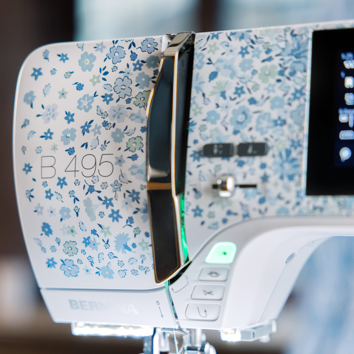 Kampanje! BERNINA 495 Liberty Edition - Stitch Your Love Story