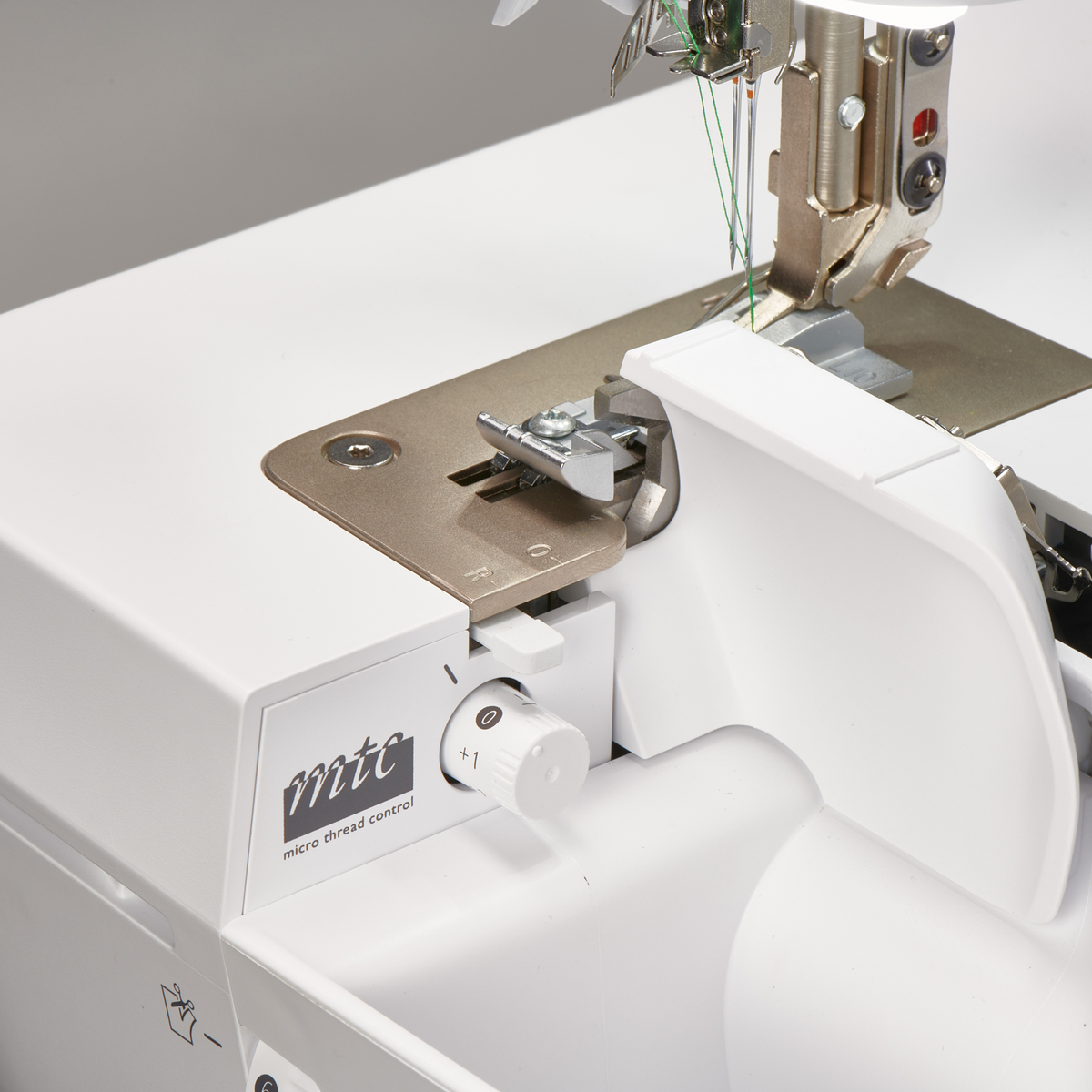 BERNINA L 660 Overlockmaskin