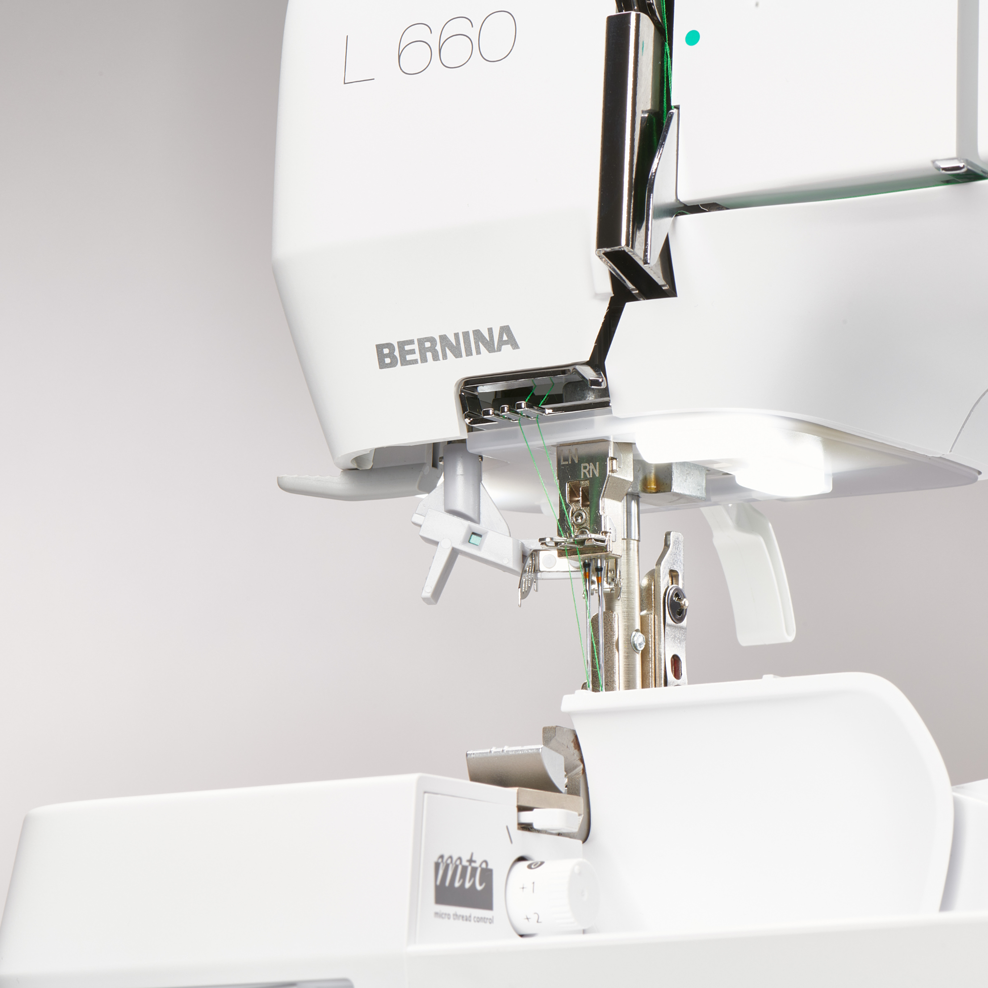 BERNINA L 660 Overlockmaskin