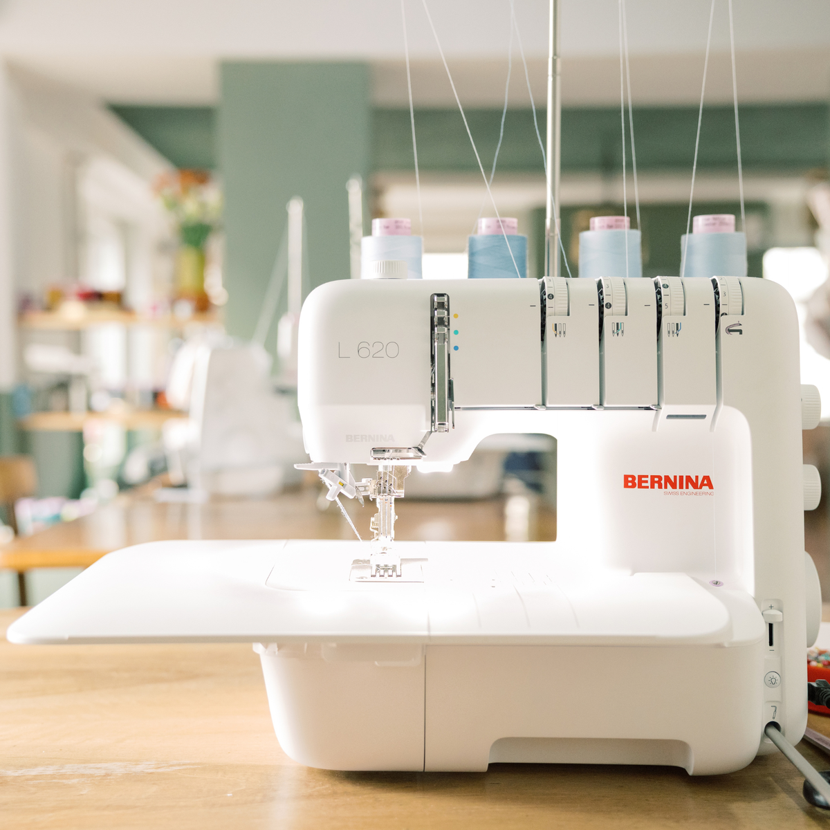BERNINA L 620 Coverstitch