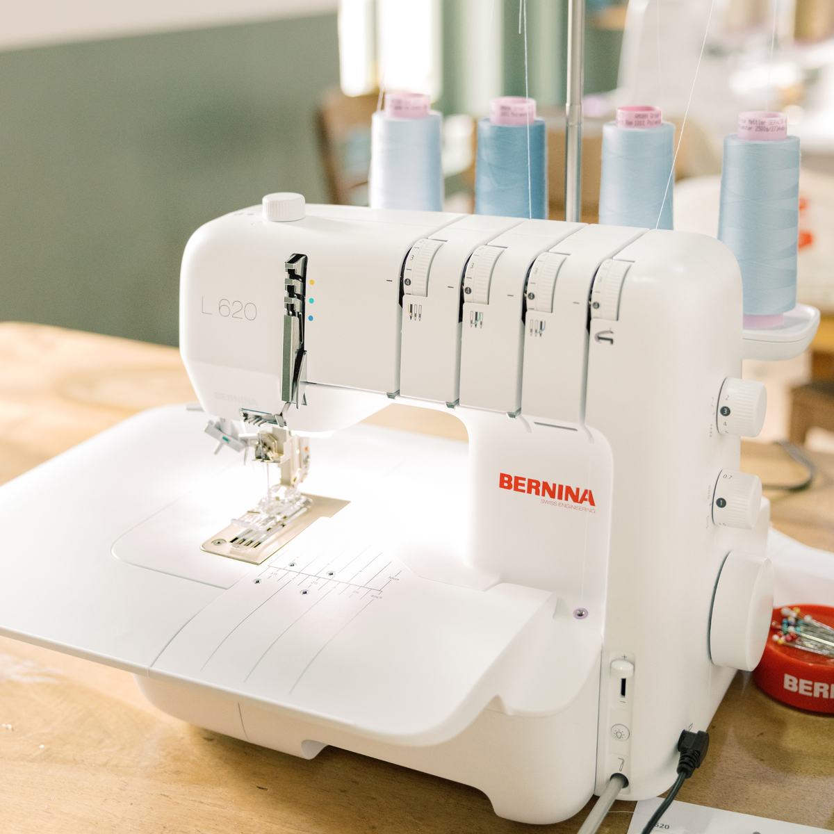 BERNINA L 620 Coverstitch