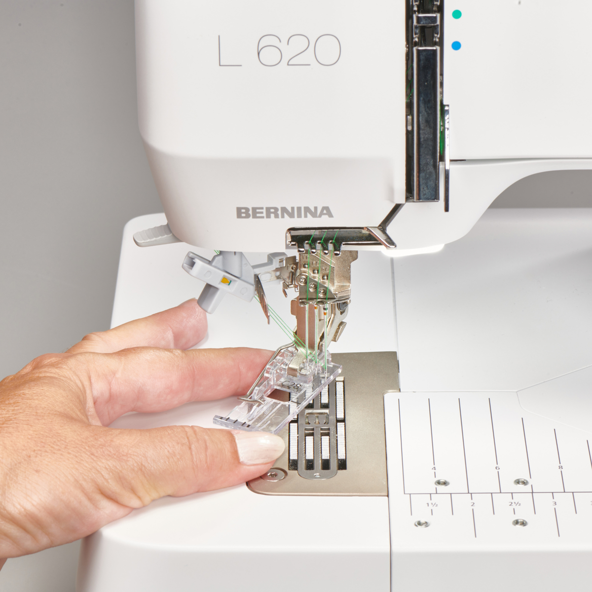 BERNINA L 620 Coverstitch