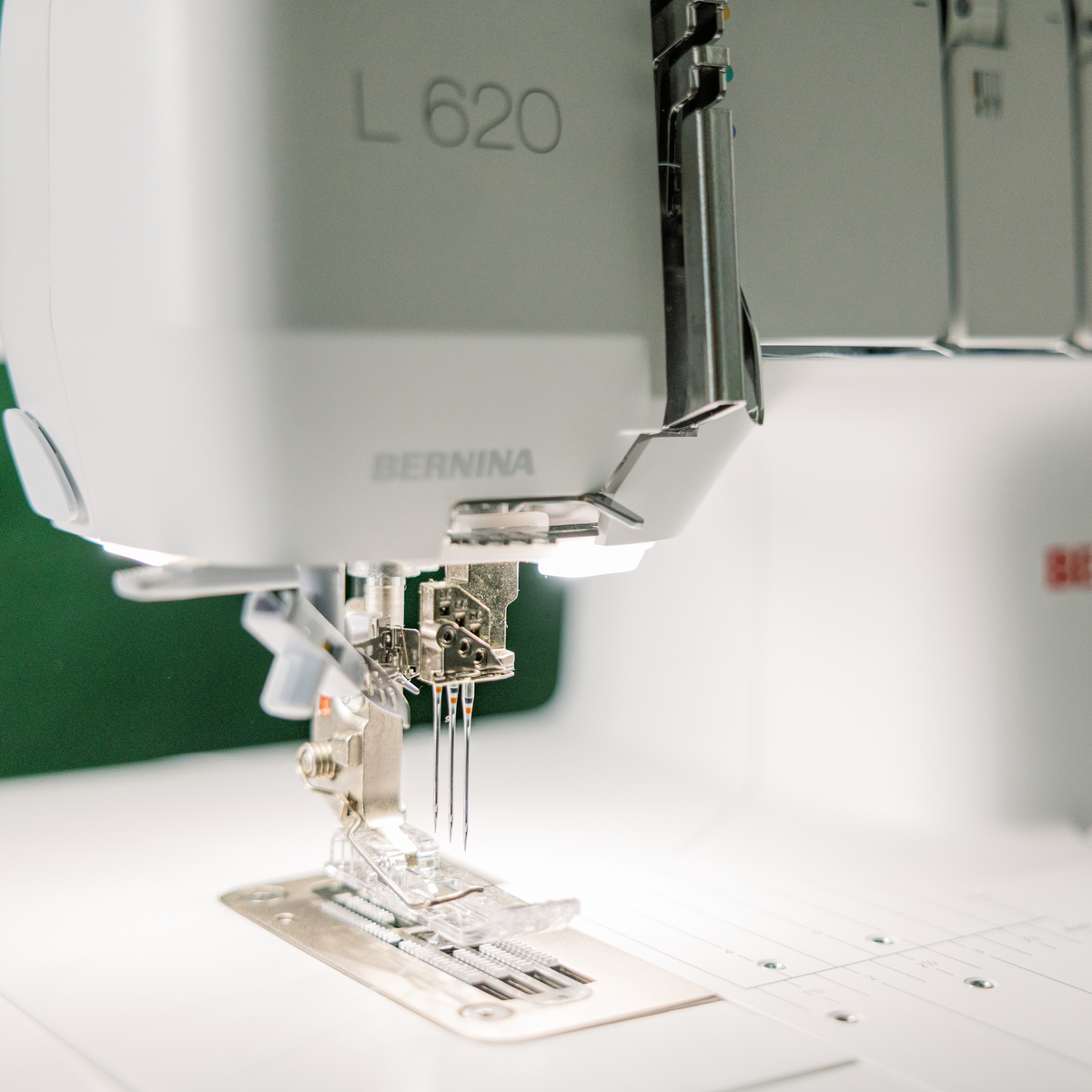 BERNINA L 620 Coverstitch