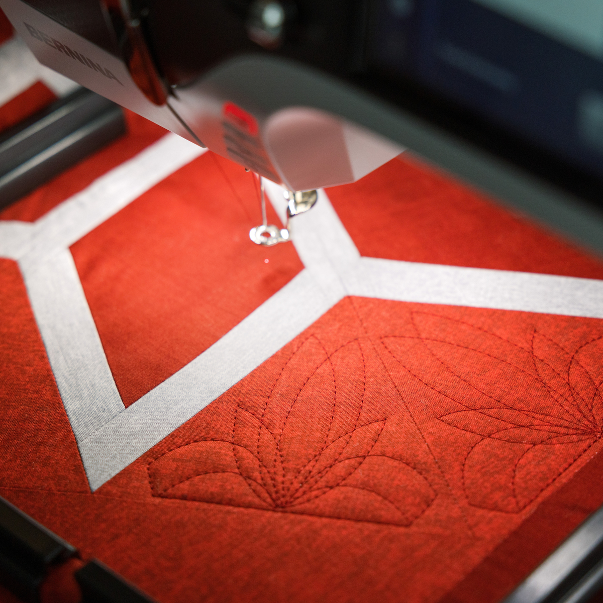 NYHET! BERNINA L 790 ULTRA