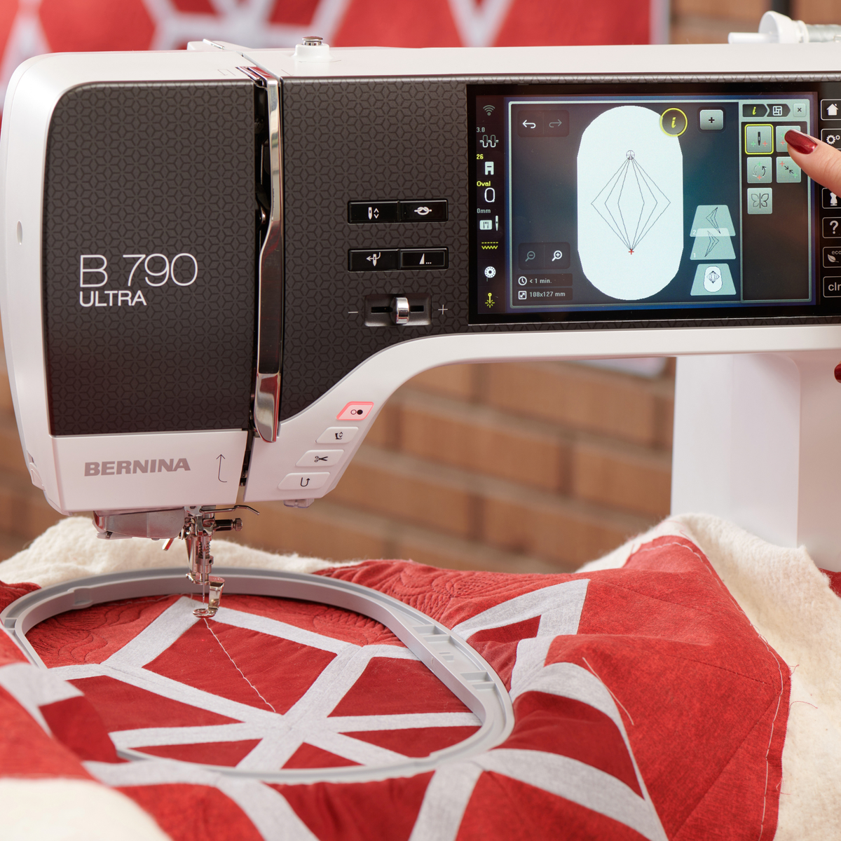 NYHET! BERNINA L 790 ULTRA