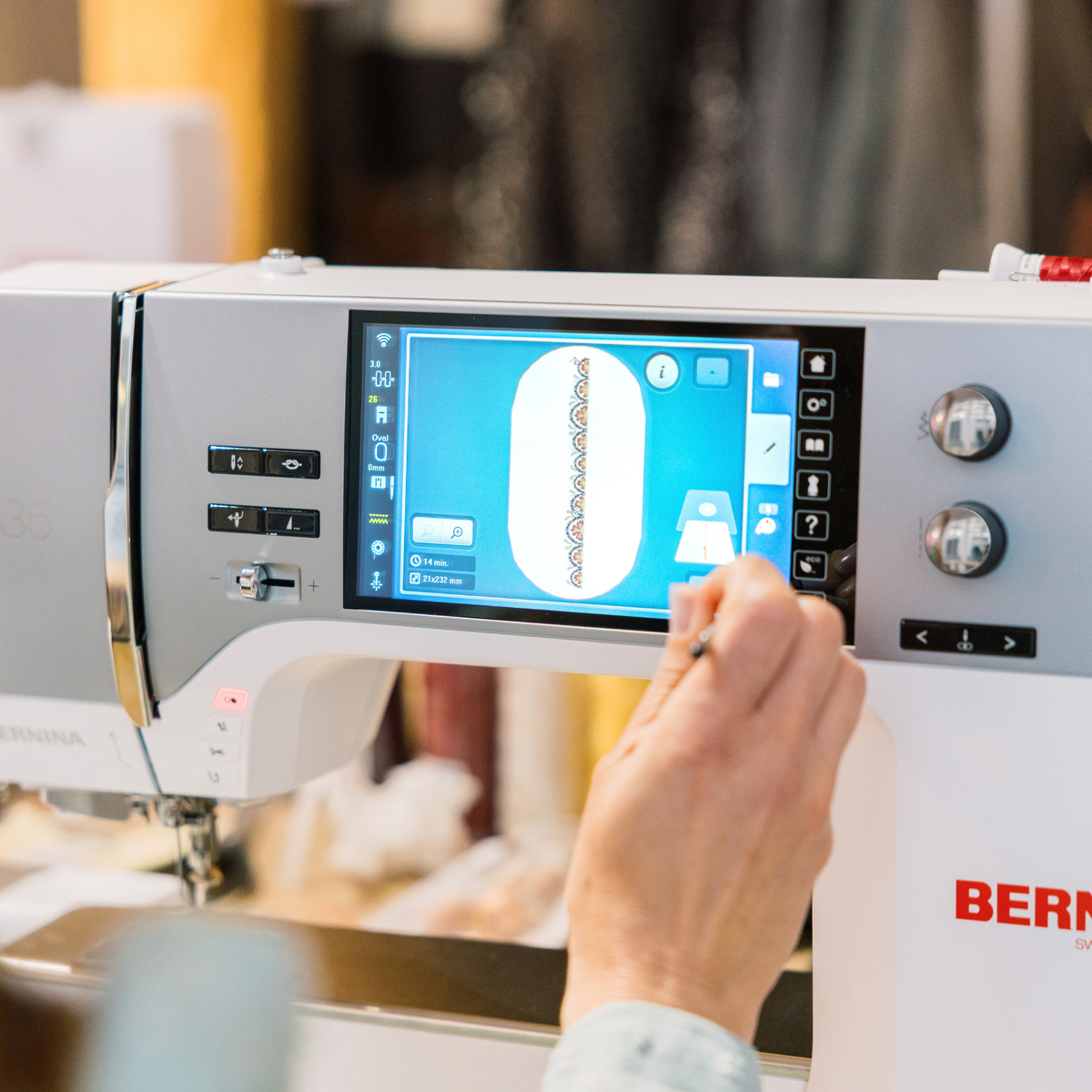 Kampanje! BERNINA 735 Pro inkl. Quiltebord & #72S
