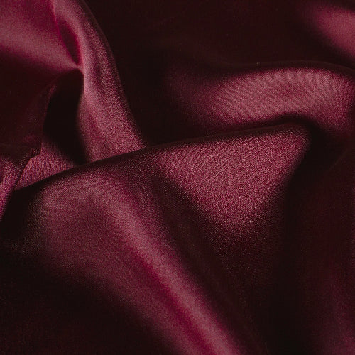 Duchesse Sateng med litt stretch - Vinrød