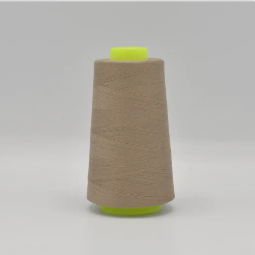 Overlocktråd taupe